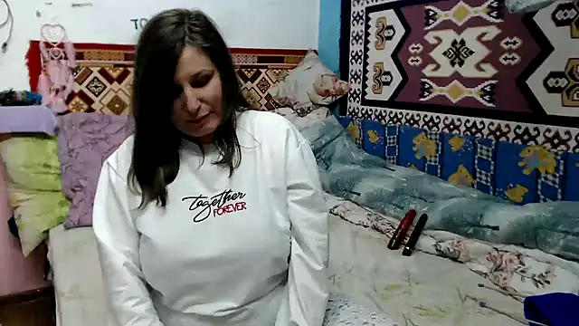 Adelinemilf online show from February 10, 10:29 am