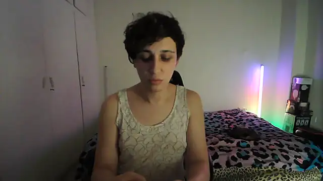 HoneyValentine online show from June 13, 7:55 pm