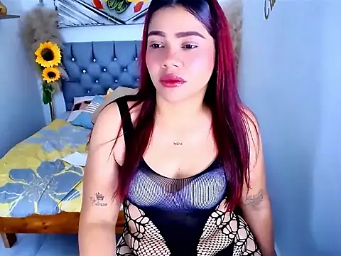 ZOE COLLINS69 online show from January 6, 1:15 pm