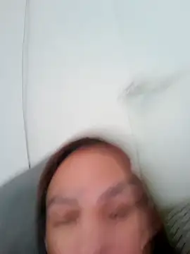 ofjuliaa online show from February 19, 7:35 pm