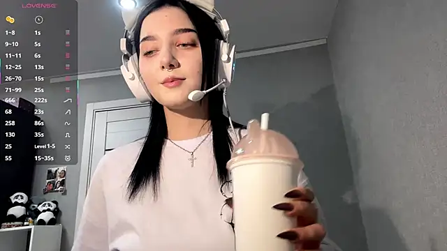 TomiRodenberg online show from January 9, 1:59 pm