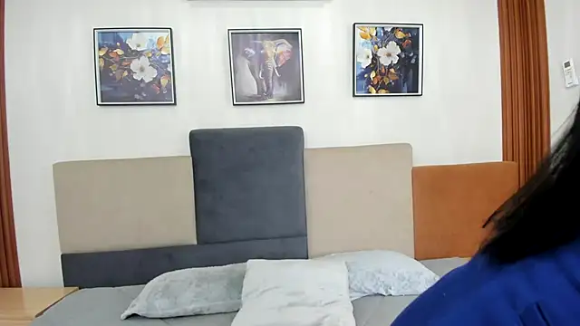 yeye sweet  online show from January 8, 2:15 am