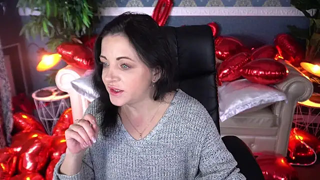 Dafni Monn online show from February 20, 6:37 am