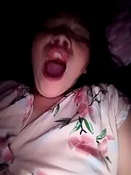 yu--yo online show from April 8, 4:53 pm