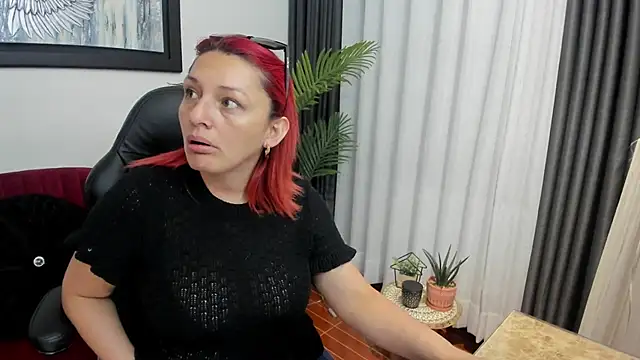 VictoriaPaker online show from May 29, 1:53 pm