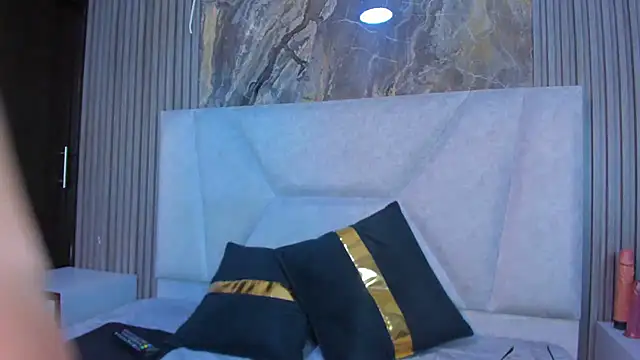 GraceAlexa12 online show from April 17, 4:20 pm