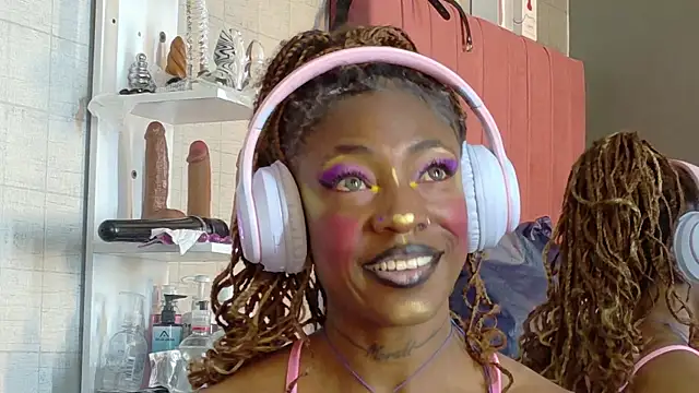 DaniaMarcell online show from March 6, 3:34 am