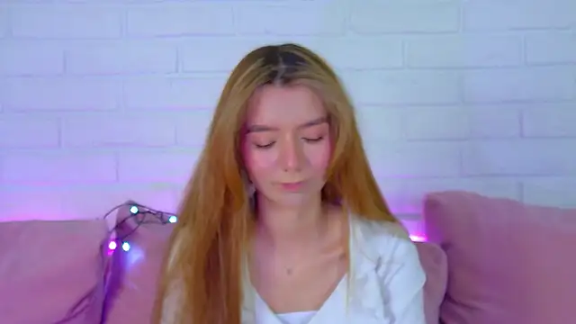 VanessaVienne online show from February 16, 4:40 pm