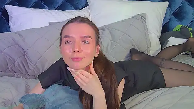 VanessaVienne online show from April 18, 7:07 pm