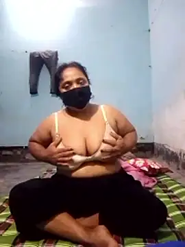 Romantic Boudi33 online show from January 9, 2:43 pm