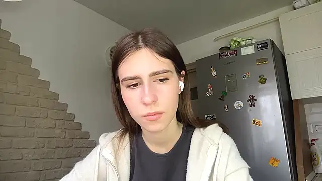 ElsieKuhlmann online show from April 9, 2:22 pm