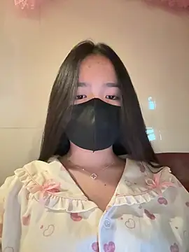 Gwen879 online show from February 3, 6:22 am