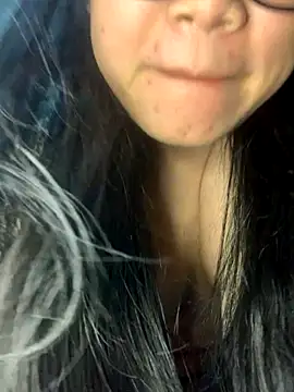 Leeeiu online show from January 8, 3:27 pm