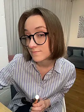 Persephone Kore online show from April 13, 5:14 pm