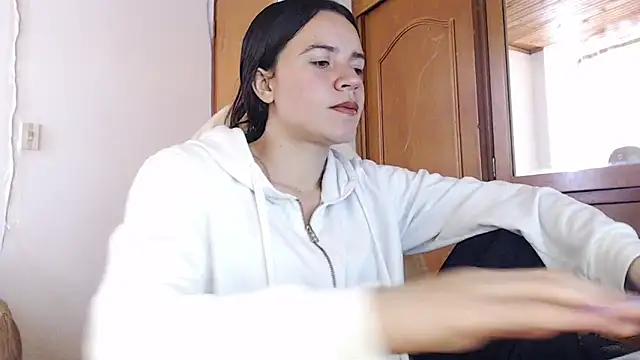 Shanel Lozano online show from February 10, 6:11 pm