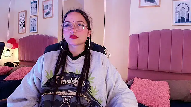 Hanabie  online show from April 8, 3:19 am