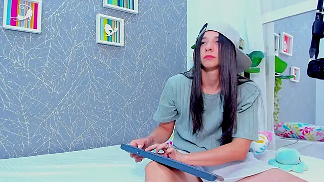 ViictoriiaSaenz online show from June 4, 4:06 am