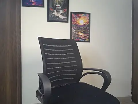 Devil lily7 online show from February 3, 6:00 am