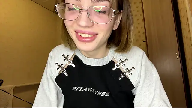 KerieDitti online show from January 16, 2:13 pm