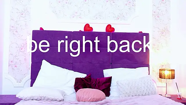 EvelinHill online show from March 3, 7:25 am