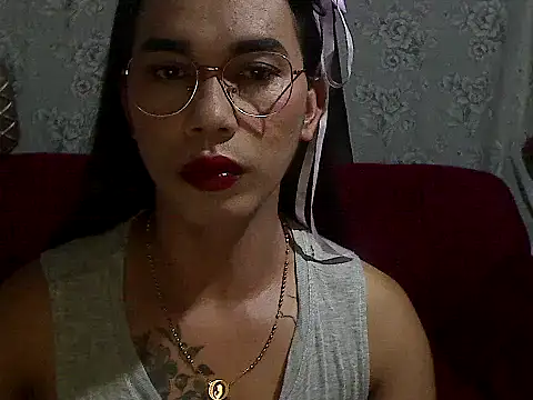 AmandaSmithTs online show from June 17, 9:43 am