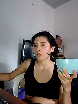 honeyhotgirl19 online show from March 4, 8:59 pm