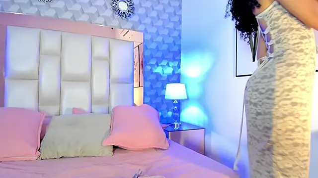 Priscila Bell online show from January 17, 4:20 am