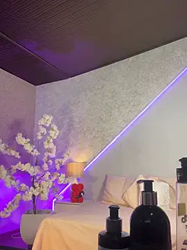 maaluh online show from April 17, 3:58 pm