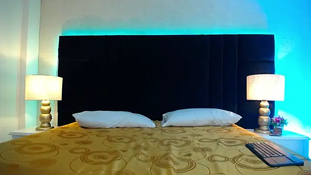 Raven Cox online show from January 11, 6:07 am