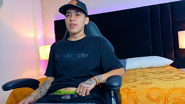 Raven Cox online show from January 10, 5:56 am