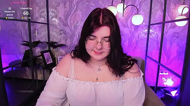 Siena aa online show from March 7, 10:17 pm