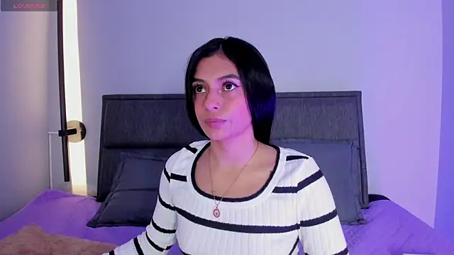 lilith petit  online show from May 29, 12:58 pm
