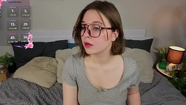 Next2Marie online show from May 27, 6:32 am