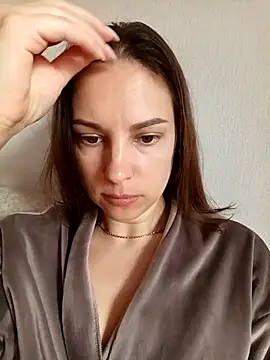 She-Moon online show from April 21, 6:09 am