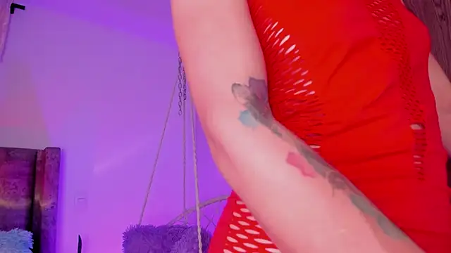 miss  charlotte7 online show from April 18, 2:25 am