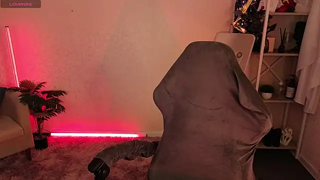 Roziett Belle online show from March 23, 9:26 am