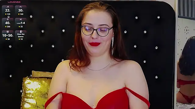 JulieAnnX online show from February 19, 8:25 am