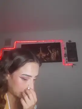 AlexxaAndRileyy online show from February 2, 11:04 pm