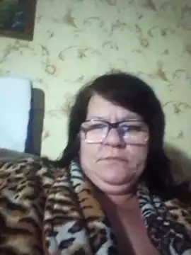 NysiOlsen online show from February 10, 7:06 pm