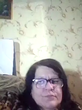 NysiOlsen online show from February 11, 9:27 pm