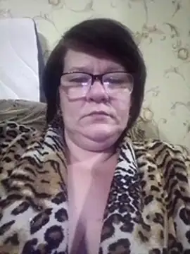 NysiOlsen online show from February 9, 6:54 pm