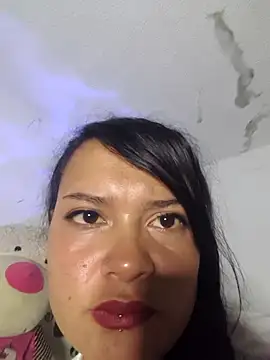 ebonysummer  online show from April 4, 6:01 am