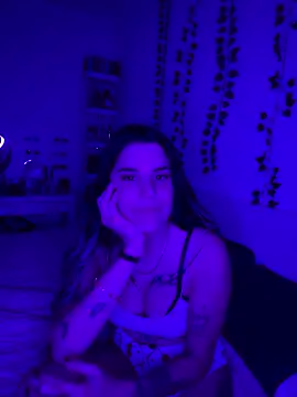 julieeeeee75 online show from January 16, 9:55 pm