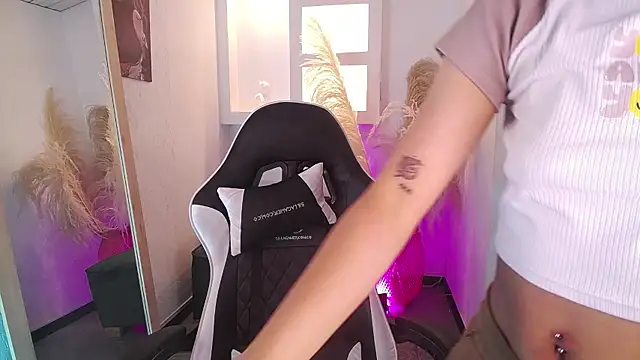 melodyy as online show from March 16, 1:26 pm