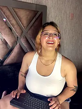 TatiJx Pink online show from January 17, 12:34 pm