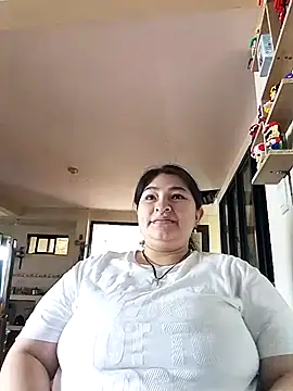 LauraHorny69 online show from April 7, 8:11 pm