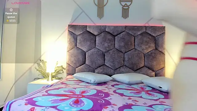 valeria becket online show from February 26, 8:08 pm