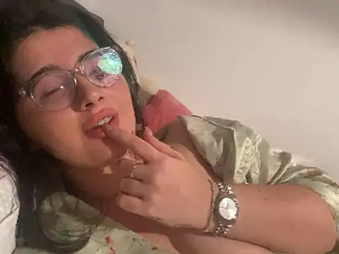 niconiconii103 online show from January 17, 5:15 am