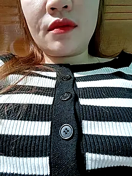 lylinhjim online show from January 15, 12:11 pm