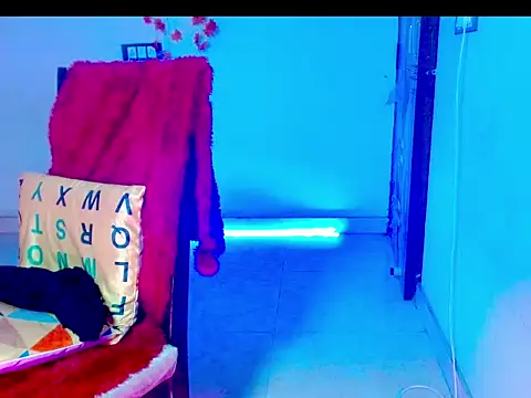 Im Iriss online show from February 5, 7:28 pm